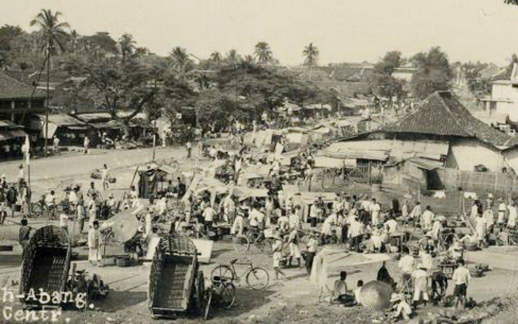 Potret pasar tanah abang pada awal mula berdiri. Source : Pinterest