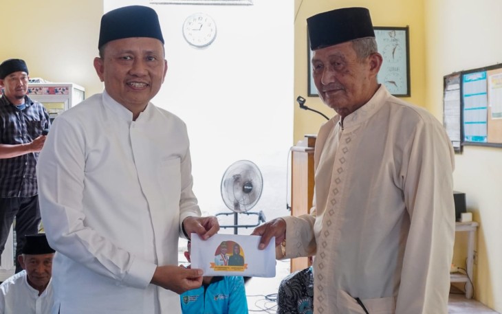 Gubernur Rohidin Bantu Pembangunan Dua Masjid di Kabupaten Kaur