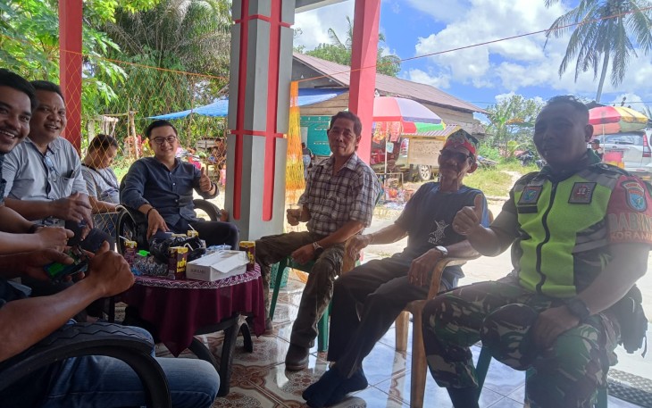Babinsa Koramil Rungan saat Jalin Silaturahmi Bersama Tokoh Masyarakat 