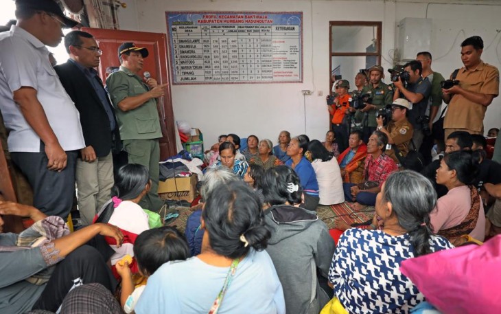  Kepala Badan Nasional Penanggulangan Bencana (BNPB) Letjen TNI Suharyanto S.Sos., M.M., hadir langsung mengunjungi tempat pengungsian sementara bagi 200 warga terdampak bencana. Kehadirannya sekaligus menjadi representasi negara dan pemerintah yang harus selalu ada disaat masyarakat membutuhkan.