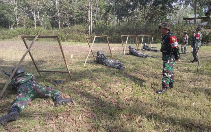 Kodim 0801/Pacitan Gler Gelar Latihan Menembak Senjata Ringan Triwulan IV 2023