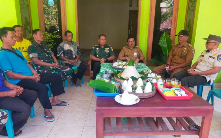 Dandim 0801/Pacitan Tinjau Lokasi Pengeboran Sumur
