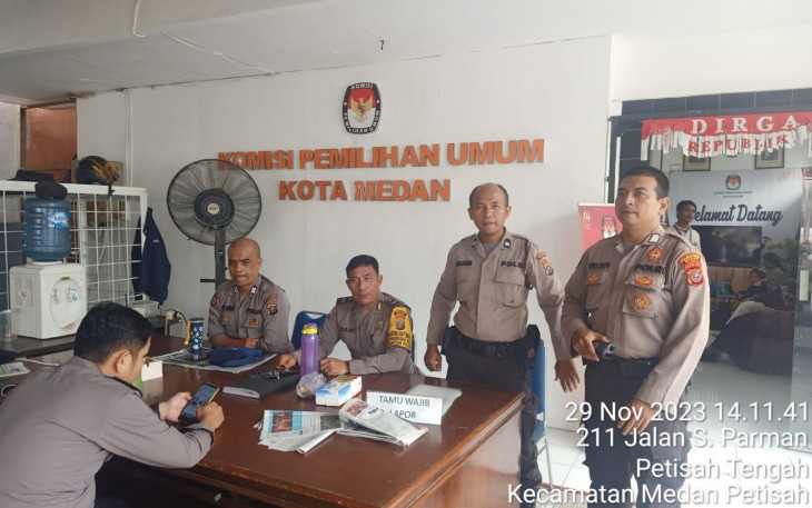 Polrestabes Medan Gelar Patroli di Kantor Bawaslu dan KPU Sumut