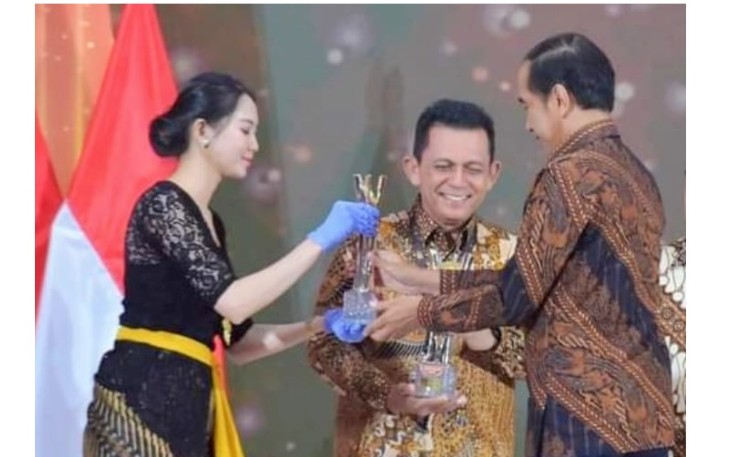 Gubernur Provinsi Kepulauan Riau Terima Penghargaan dari Presiden Jokowi