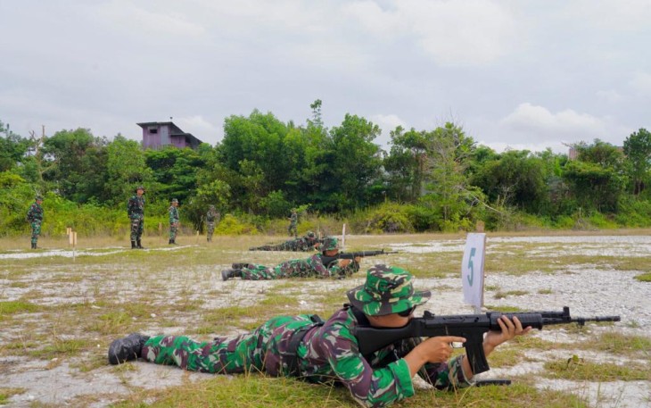 Korem 121/ABW Gelar Latihan Menembak Senjata Ringan TW IV 2023 