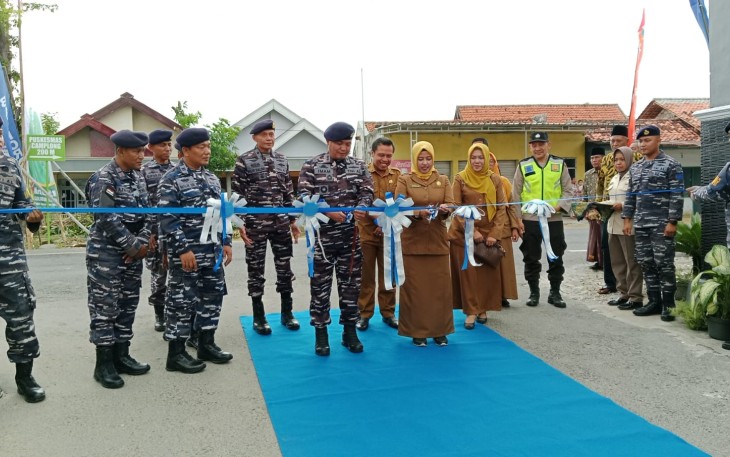 Peresmian kampung Bahari Nusantara di Desa Tambaan Kecamatan Camplong Kabupaten Sampang
