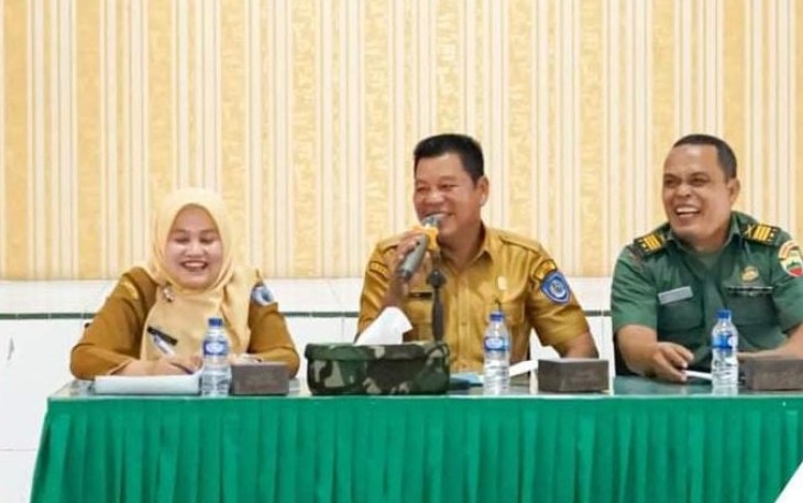 Staf Ahli Bupati Labuhanbatu Saat Membuka Rapat Harganas