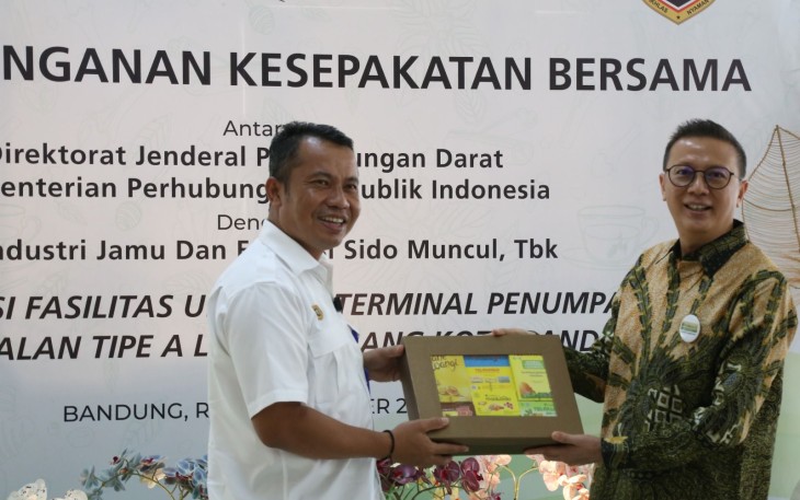 Penandatanganan kesepakatan dilakukan di Terminal Tipe A Leuwipanjang, Bandung, Rabu (11/10).