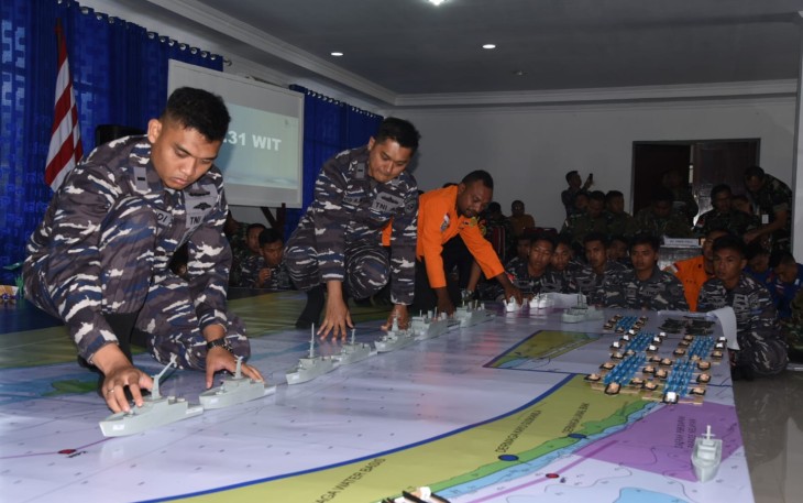 Satgas GT Demo Sail Teluk Cenderawasih-23 saat Gelar TFG didepan Asops Kasal