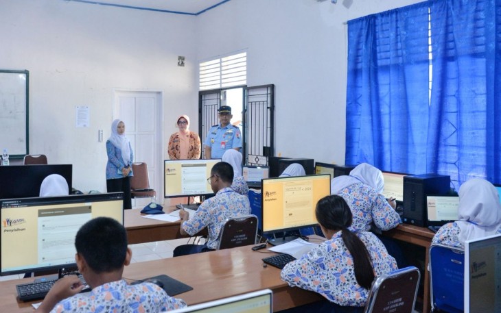 Pelajar SMP dan SMA Angkasa Lanud Sultan Hasanuddin Bersaing pada Babak Penyisihan AMSO 2023