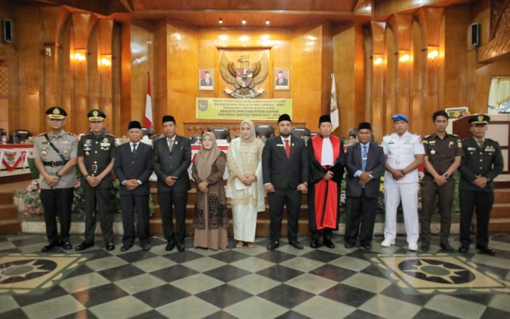 Bupati Asahan Hadiri Pengambilan Sumpah/Janji PAW Anggota DPRD Kabupaten Asahan
