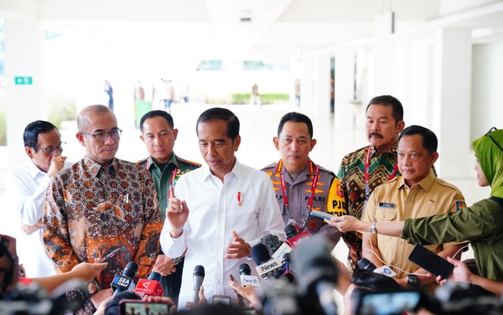 Panglima TNI Jenderal TNI Agus Subiyanto menghadiri Rapat Konsolidasi Nasional 2023 Kesiapan Pemilu 2024 yang dipimpin oleh Presiden RI Ir. H. Joko Widodo bertempat di Istora Senayan, Jakarta Pusat, Sabtu (30/12/2023)