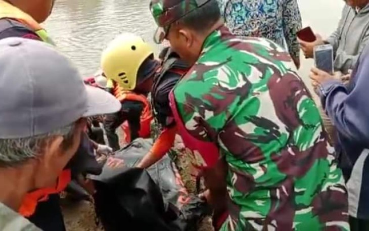 Tim SAR Gabungan Berhasil Temukan 2 Korban Hanyut di Sungai Batang Ayumi