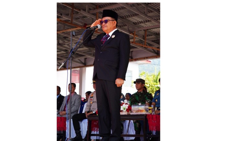 Wali Kota Bitung Maurits Mantiri saat memimpin upacara peringatan hari sumpah pemuda