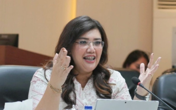 Kepala Biro Humas Promosi dan Protokol BP Batam Ariastuty Sirait