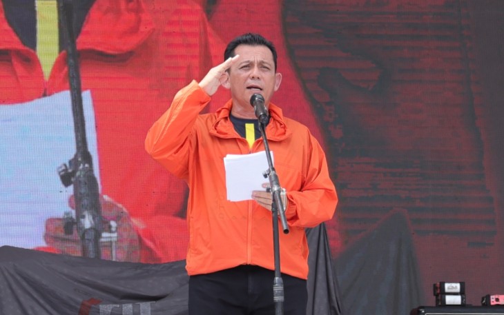 Gubernur Kepri H Ansar Ahmad