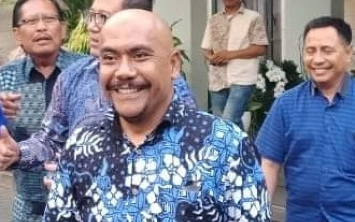 Ketua DPC Partai Demokrat Kabupaten Karanganyar, Tri Hariyadi (berbaju batik paling depan).