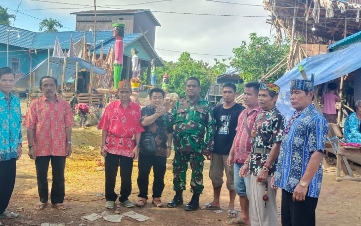 Babinsa Koramil Kahayan Hulu Utara Hadiri Ritual Tiwah Desa Tumbang Maraya
