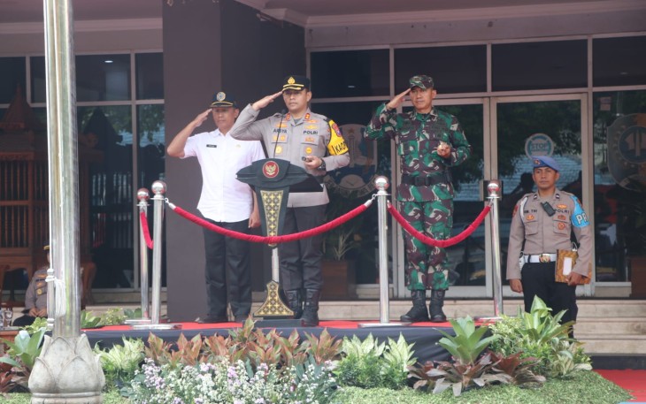 Dandim Dampingi Kapolres Tulungagung Pimpin Apel Gelar Kesiapan Penanggulangan Bencana Hidrometeorologi