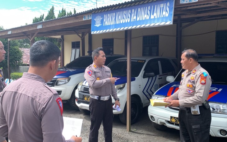 Wadir Lantas Polda Bengkulu saat Cek Kendaraan Dinas Polres Kepahiang