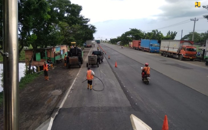 Perkuat Urat Nadi Transportasi dan Logistik Pulau Jawa Kementerian PUPR Terus Tingkatkan Kemantapan Jalur Pantura