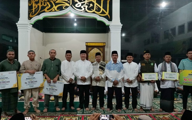 Gubernur Bengkulu Beri Bantuan Ratusan Juta di Lebong 