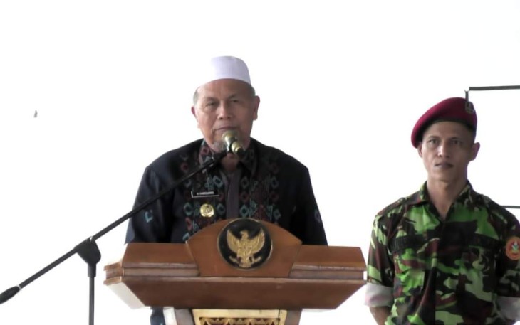 Bupati Pasbar Hamsuardi