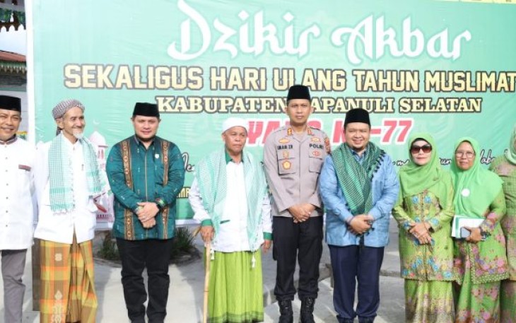 Memperingati hari lahir (Harlah) Muslimat Nahdlatul ‘Ulama (NU) ke-77, Bupati, H Dolly Pasaribu, SPt, MM, dan Kapolres Tapanuli Selatan (Tapsel), AKBP Imam Zamroni, SIK, MH, kompak hadir, Minggu (21/5/2023) 