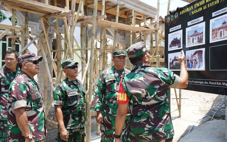 Danrem 081/DSJ Dampingi Tim Wasev Mabes TNI Tinjau Pelaksanaan TMMD Ke-118 Di Kodim 0804/Magetan