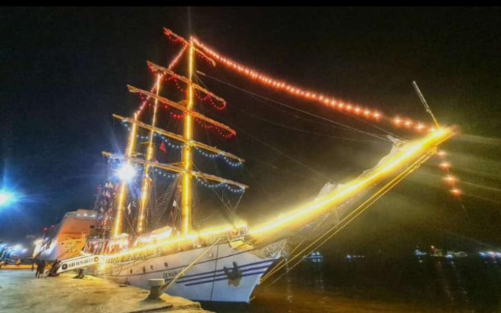 KRI Dewaruci 