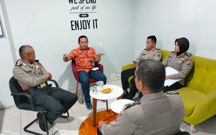 Polrestabes Medan Silaturahmi ke Tokoh Masyarakat di Titi Kuning