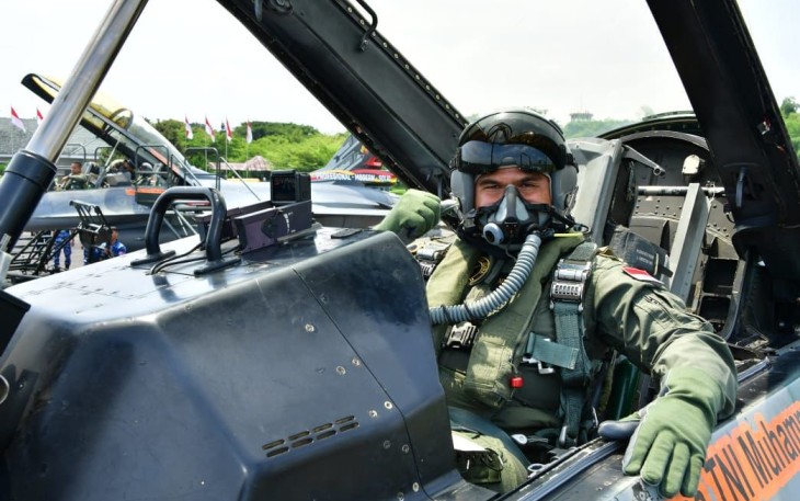 Kasal Laksamana TNI Muhammad Ali saat Jajal F16