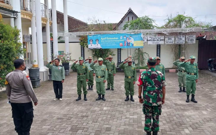 Babinsa Berikan Pelatihan PBB dan Materi Wawasan Kebangsaan
