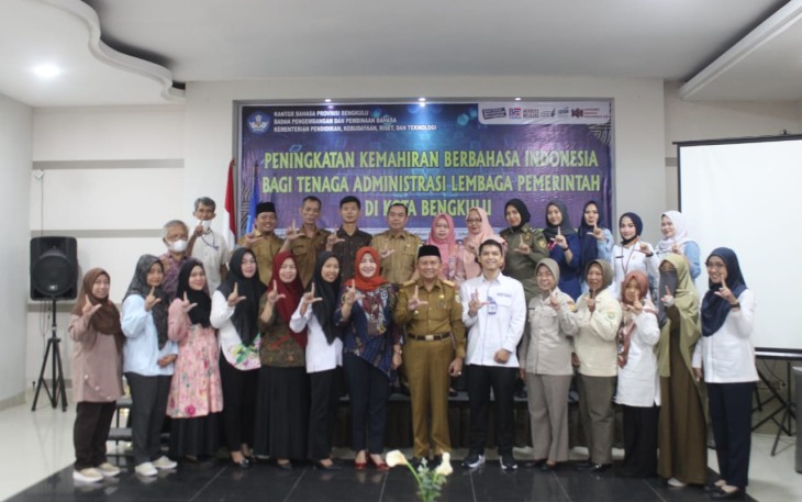 Peningkatan Kompetensi Bahasa Indonesia Bagi Tenaga Administrasi Lembaga Pemerintah