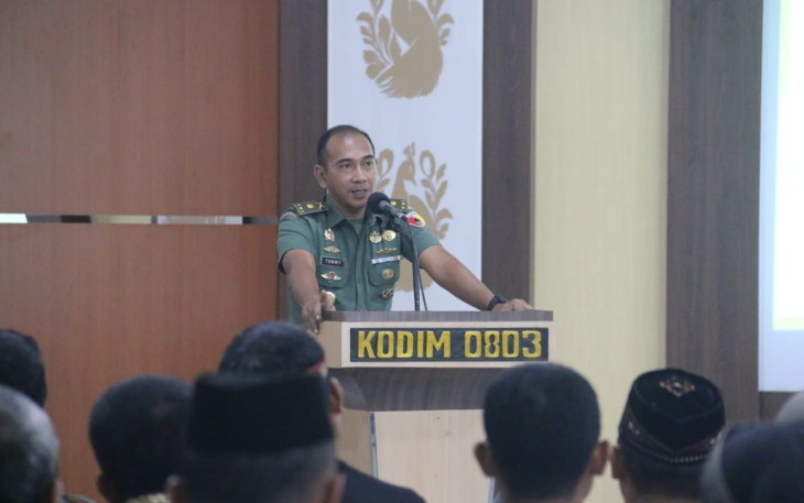 Kodim 0803/Madiun saat menggelar sosialisasi cegah tangkal radikalisme kepada takoh masyarakat, tokoh agama dan kalangan generasi muda, bertempat di Aula Makodim Jl. Pahlawan No. 25 Kota Madiun, Kamis (7/9/2023).