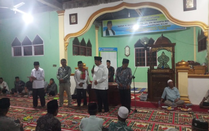Bupati Pasaman saat  Kunjungi Masjid Agung Kampung Kajai Kecamatan Tigo Nagari Dalam Rangka Safari Ramadhan 1444 H 