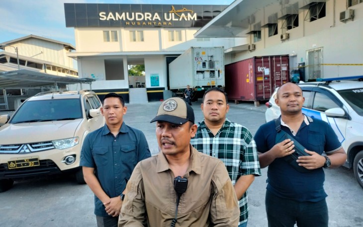 Kapolres Bitung saat memberikan keterangan setelah tim KBR Brimob Polda Sulut melakukan olah TKP