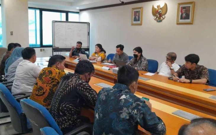 Kunjungan kerja Pimpinan DPRD dan Anggota Badan Anggaran DPRD Kabupaten Sumbawa Barat di Ruang Rapat Direktur PEIPD, Jumat (31/3/2023).
