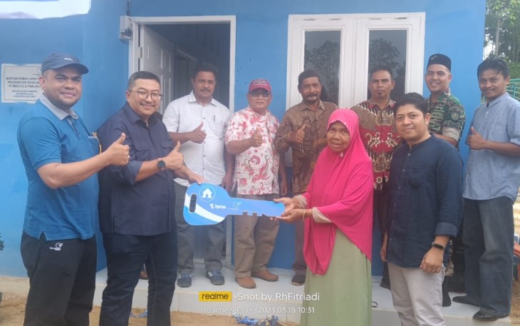 Program Bedah Rumah PT Medco E & P Malaka 