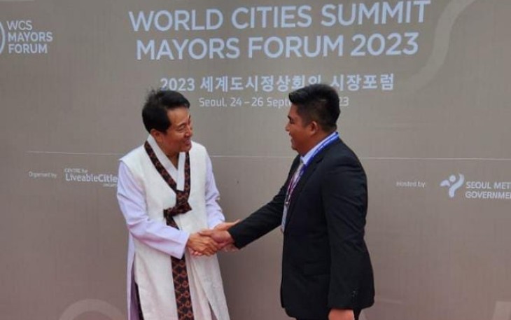 Bupati Bintan Roby Kurniawan SPWK pada WCS Mayors Forum