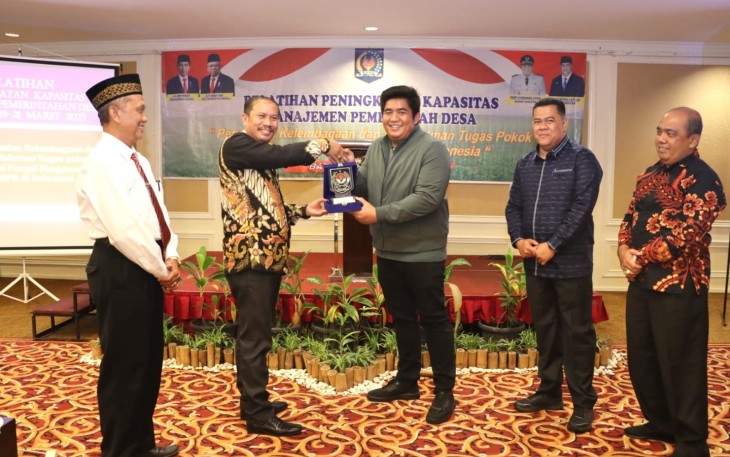 Bupati Bintan Roby Kurniawan Membuka Bimbingan Teknis 
