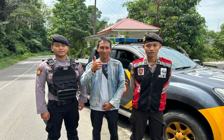 Personel Polres Rejang Lebong Samapta PElayanan Terhadap Masyarakat Dalam Pengawalan Warga 