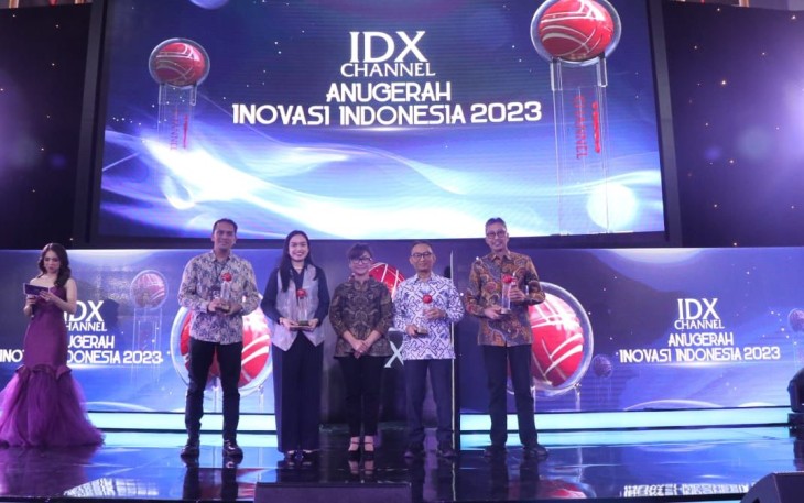 Bank Jatim meraih penghargaan kategori Inovasi Produk & Model Bisnis