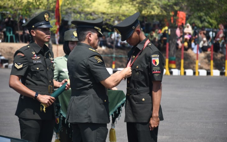 Danrem 081/DSJ Hadiri Upacara Penutupan Dikma Secata PK TNI-AD Gelombong ke I Tahun Anggaran 2023