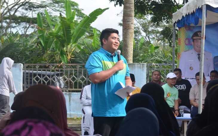 Bupati Bintan Roby Kurniawan saat kembali menggelar agenda rutin Temu Wicara di Halaman UPTD Puskesmas Sei Lekop Kecamatan Bintan Timur