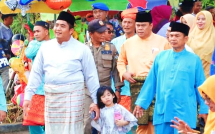 Bupati Bintan Roby Kurniawan saat hadir dalam Festival Senandung Shalawat