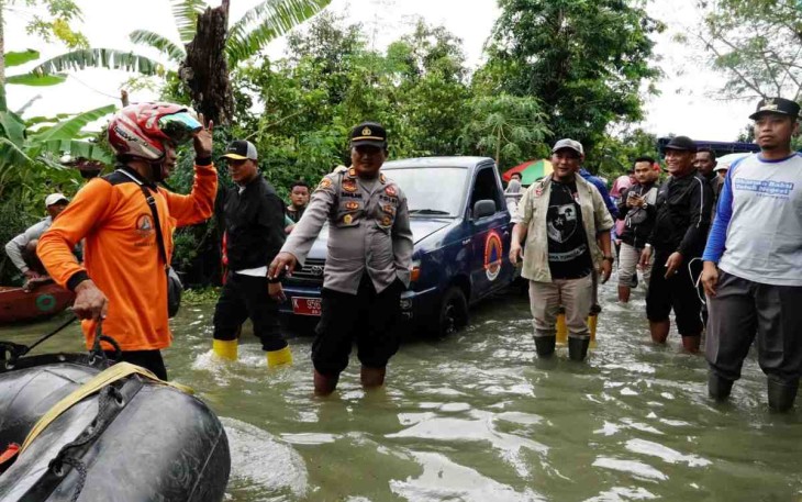 Pj Bupati Pati tinjau langsung wilayah terdampak banjir