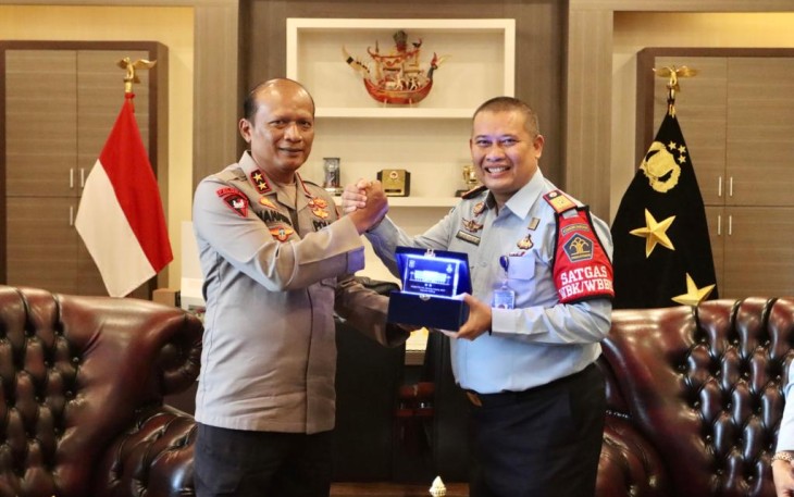Kapolda Kalteng Irjen Pol Drs Nanang Avianto bersama Kakanwil Kemenkumham Kalteng Dr Hendra Eka Putra 