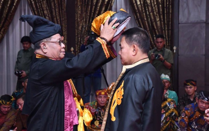Kasad Jenderal TNI Dudung Abdurachman saat dianugerahi Kapitaraja Kawasa Yi Nusantara 