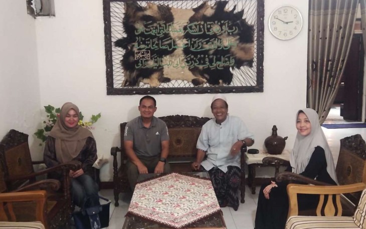 Dandim 0801/Pacitan Letkol Inf Roliyanto saat berkunjung ke ponpes Tremas. Senin (9/1)